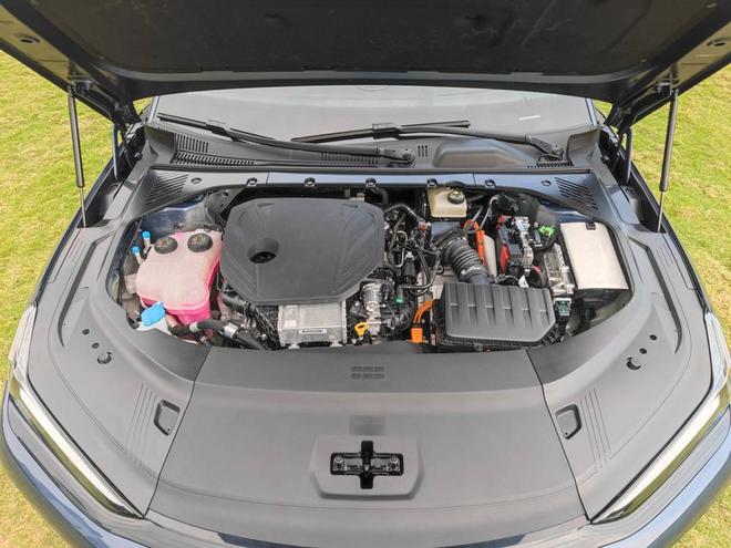 银河星耀8购车手册：车长超5米主打性价比EM-i尊贵版很值(图7)