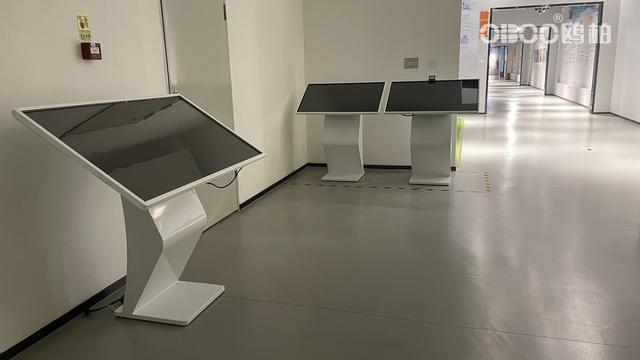 OBOO鸥柏丨86英寸麒麟系统一体机液晶电子显示可视化LCD电子屏