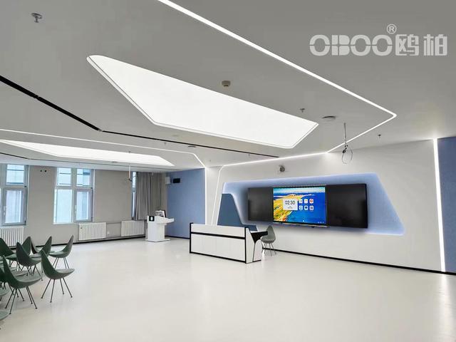 OBOO鸥柏丨120英寸触摸屏一体机可视化数据教学显示演示大屏