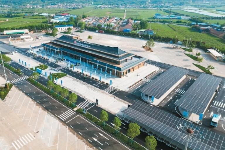 走进陕西首个零碳智能服务区：年发电301万度自发自用余电增值